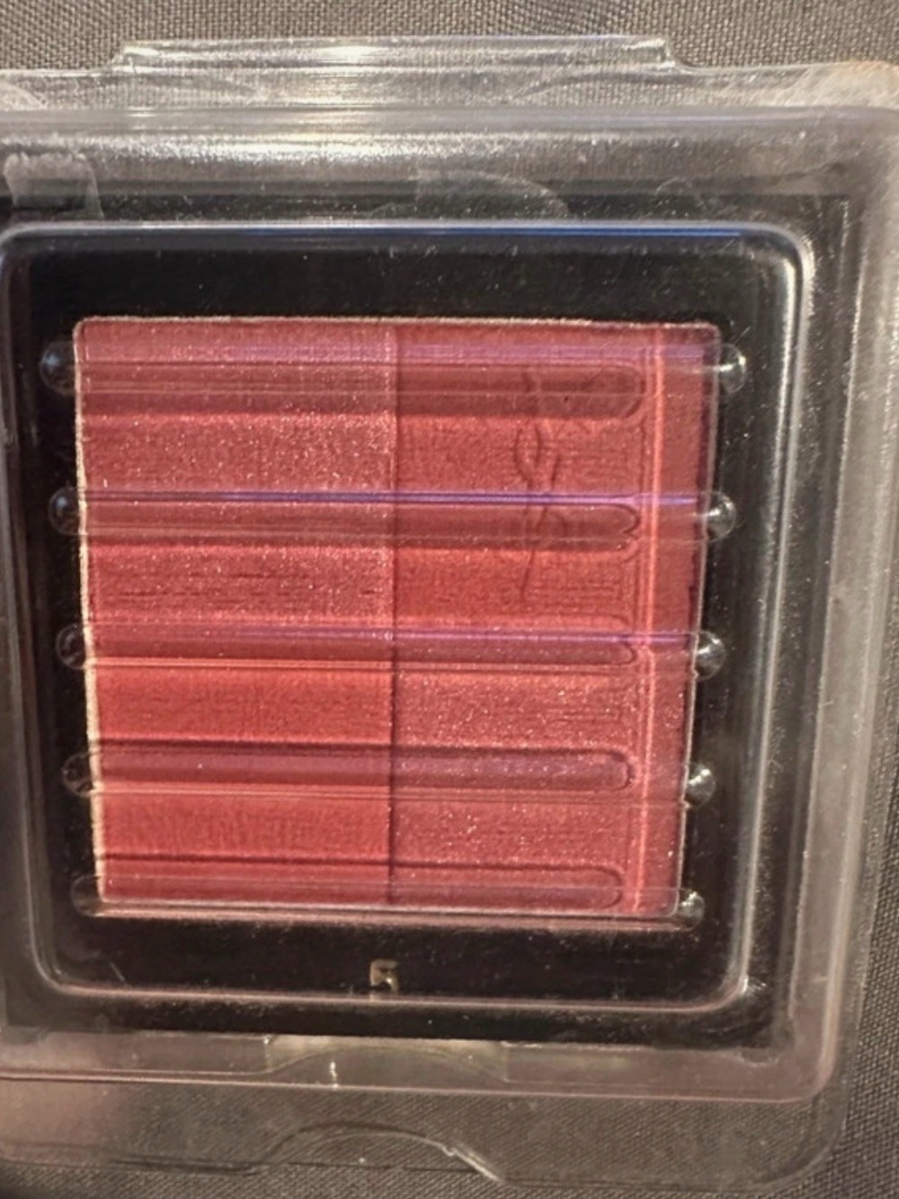 YSL Saint Laurent Radiant Blush/Blush
Radiance Refill #5 Eye Shadow